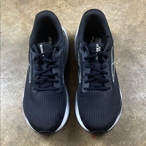 Brooks Glycerin 21 GTS Black and White Athletic Sneakers
SIZE: 11.5 Wide 2E